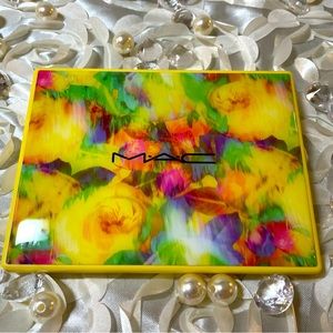 MAC Limited Edition 🌺 Botanic Panic Eyeshadow Palette